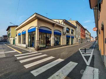 NEGOZIO A CODOGNO