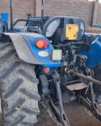 Trattore agricolo 