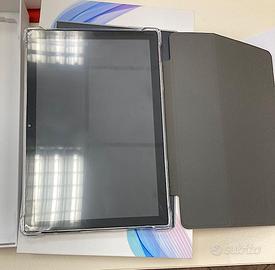 Tablet con cover e tastiera bluetooth
