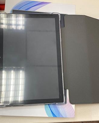 Tablet con cover e tastiera bluetooth