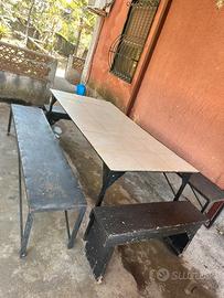 Tavolo con panche in ferro e mattonelle x esterno