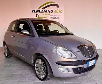 Lancia Ypsilon 1.3 MJT 90 CV Platino