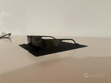 Occiali da sole Prada