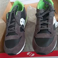 Saucony pantaloni collana maglietta