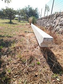 Trave e  3 pilastri in  legno lamellare 