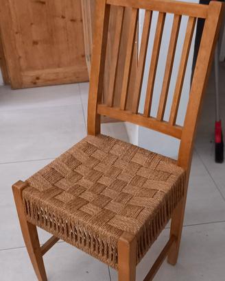 Sedie in legno massello e paglia