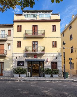 5 LOCALI A SAN GIOVANNI ROTONDO