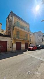 Castelvetrano, casa ind. Con garage in centro