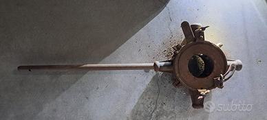 antica grande filiera per tubi