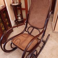 Sedia a dondolo Thonet originale