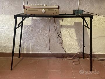 Banco (booth) per DJ adattabile in larghezza