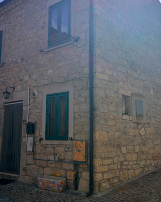 Casa di paese in pietra