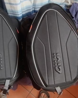 Valigie laterali morbide givi