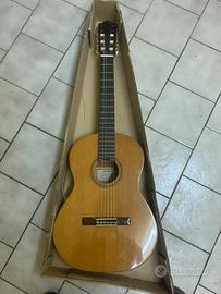 Chitarra acustica yamaha