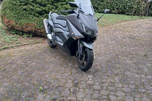 scooter  tmax unico proprietario 