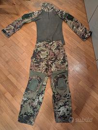 UNIFORME COMBAT VEGETATO TG. S/M