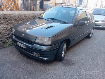 Renault Clio rti