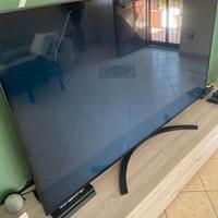 Smart TV Lg 75” con schermo rotto