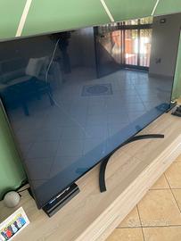 Smart TV Lg 75” con schermo rotto