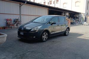 2011 Peugeot 5008