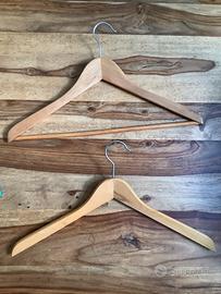 Gruccia appendiabiti legno