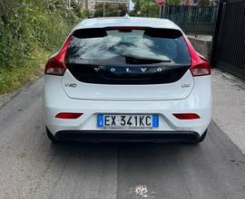 Volvo V 40