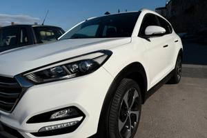 Hyundai Tucson 1.7 CRDi Xpossible 2017 – Bianca