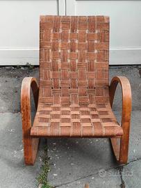 Poltrona a dondolo vintage di design razionalista