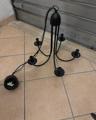 Lampadario in metallo