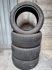 Gomme Invernali Kumho 215/45 R16 90V