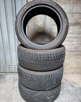 Gomme Invernali Kumho 215/45 R16 90V