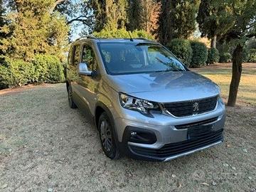 Peugeot Rifter per portatori di handicap/disabili