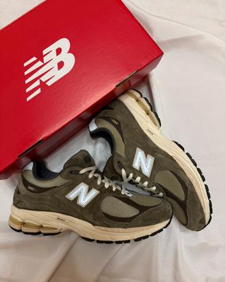 New Balance 2002R Verde 41.5 Oliva Usate