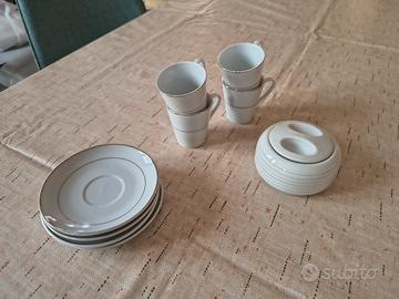 Set 4 tazzine da caffè con zuccheriera