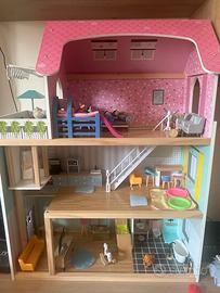 Casa di bambole in legno