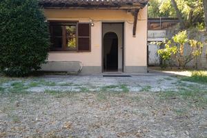 Appartamento di 60 mq con camino e giardino