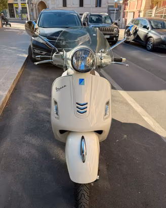 Vespa 300 GTS Super ABS-ESR