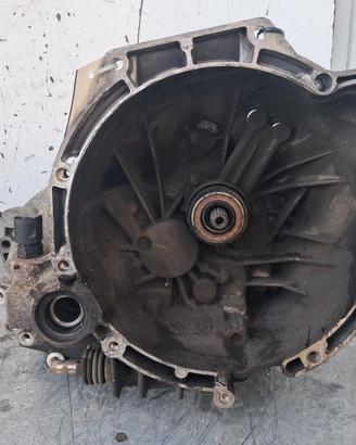 96WT7F096AB CAMBIO MANUALE 5M FORD FIESTA IV REST 