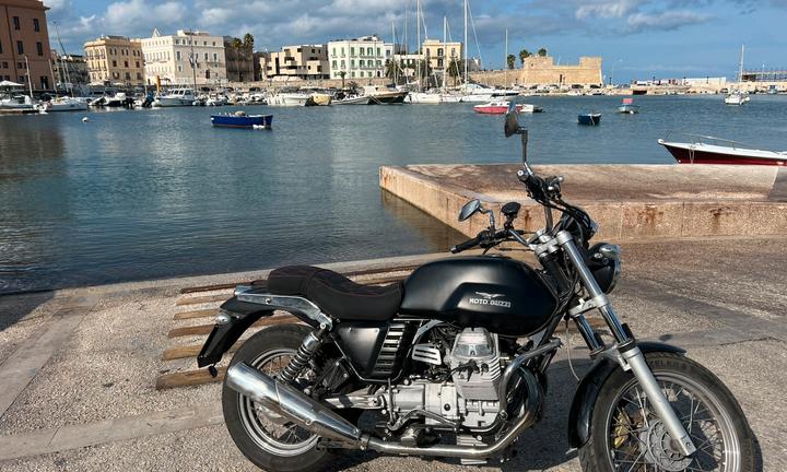 Moto Guzzi Nevada 750 ie modificata e reversibile