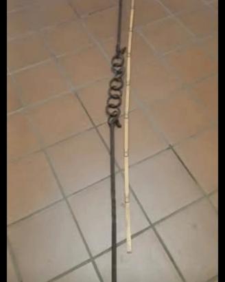 Antica catena da camino in ferro battuto