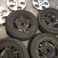 ford ecosport 4 cerchi in ferro da 16 e 4 gomme