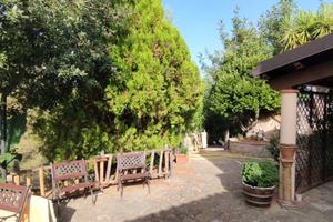 15 Km da Palermo immersa in un bosco di 12 mila MQ