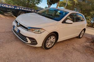 volkswagen polo 1.0tgi benzina/ metano navi led 