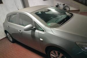 Opel  Astra 