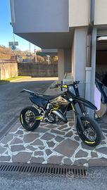 Suzuki rm125