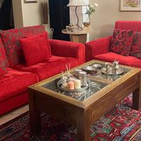 Coppia divani in velluto rosso – eleganti