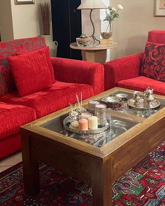 Coppia divani in velluto rosso – eleganti