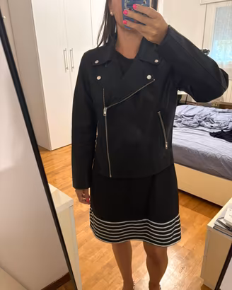 Giubbetto in ecopelle stile chiodo