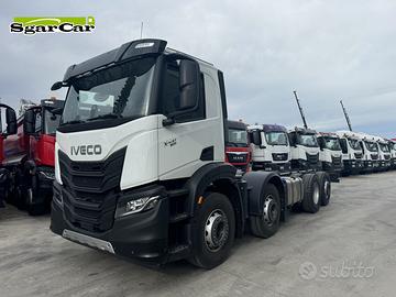 Iveco Stralis X-Way 500 4 assi stradale 8x2