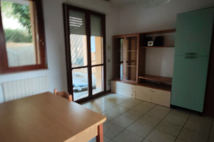 APPARTAMENTINO con GARAGE TERRAZZO GIARDINO